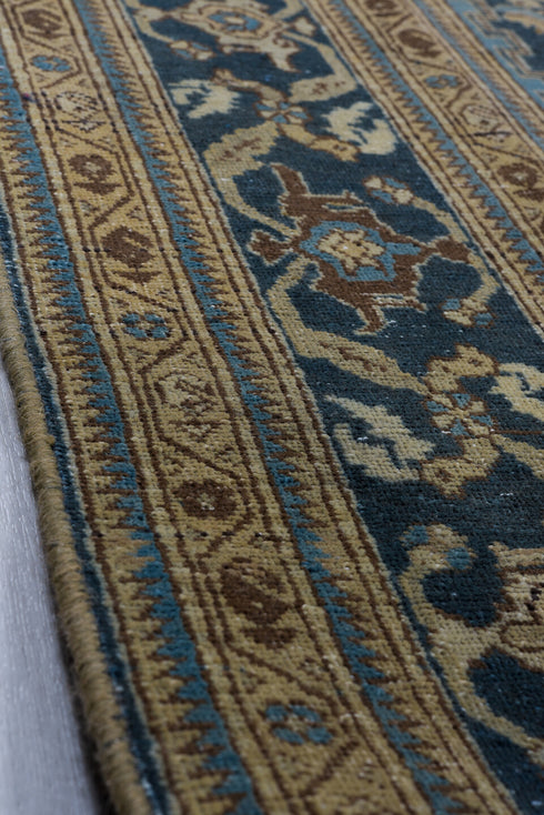 Vintage Tabriz Area Rug (7' x 10')